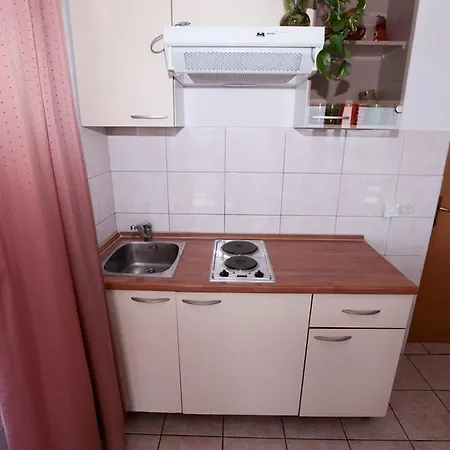 Guest house Banana *